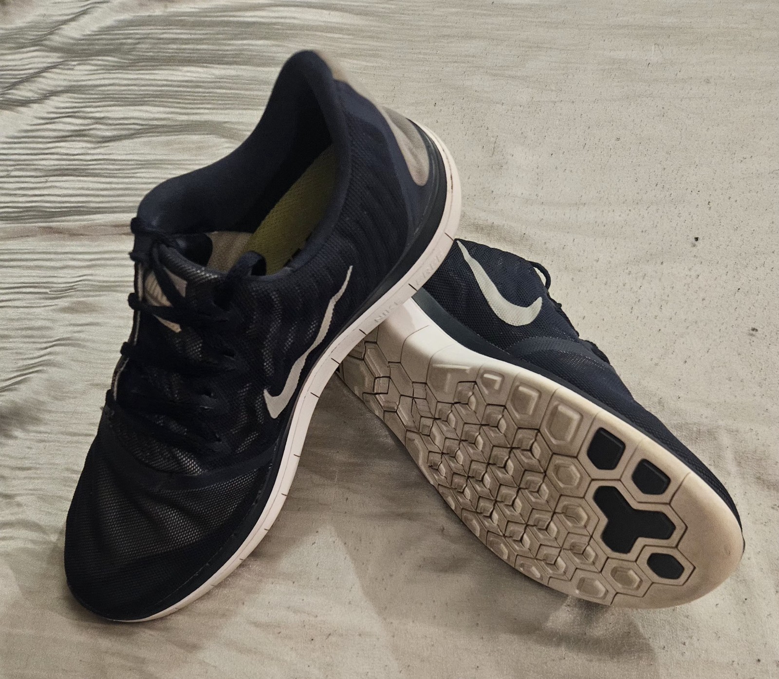 Size 10 - Nike Free 4.0 Obsidian