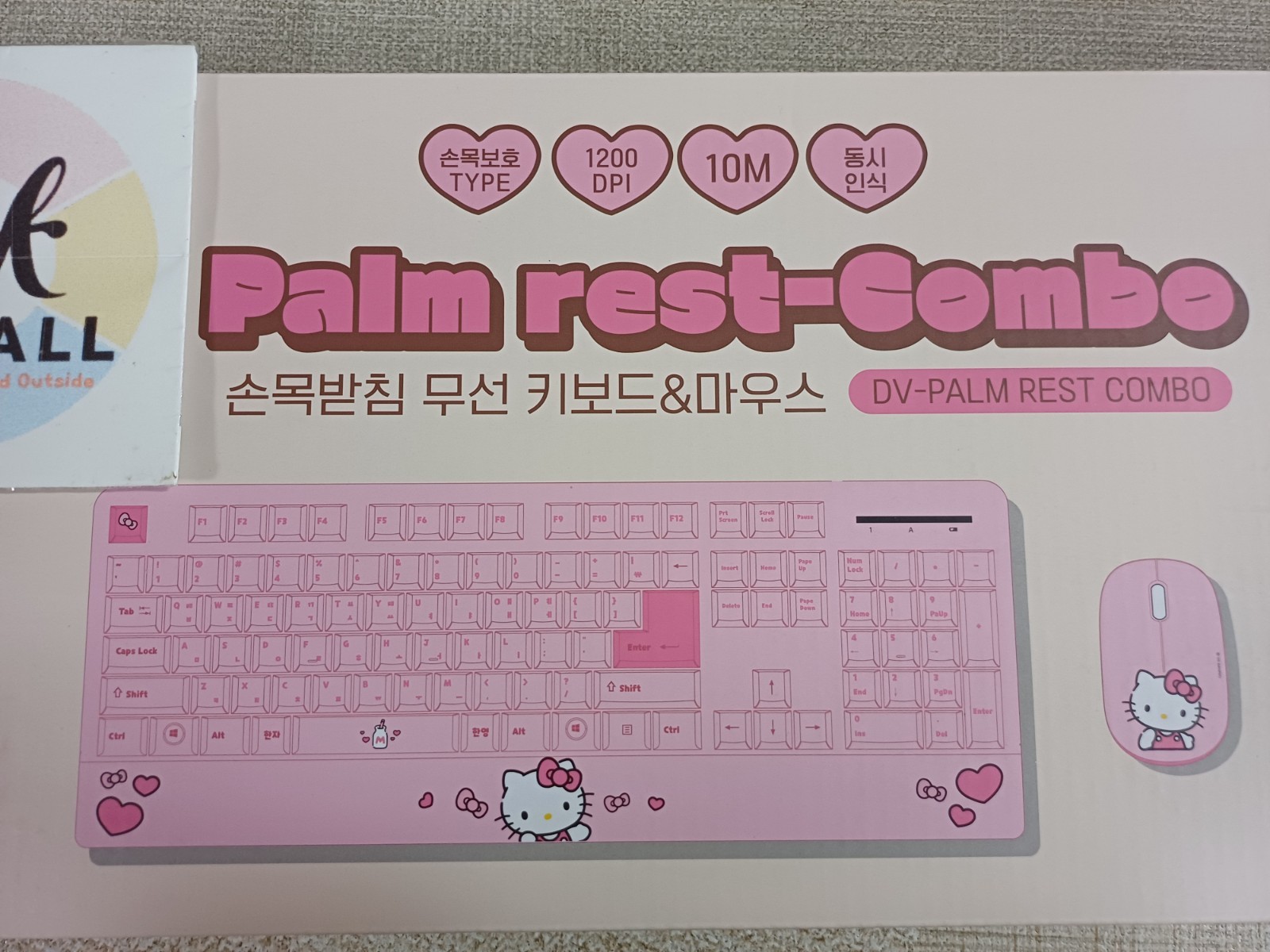 Sanrio Hello Kitty Wireless Keyboard Mouse Combo Set Korean & English / Tracking