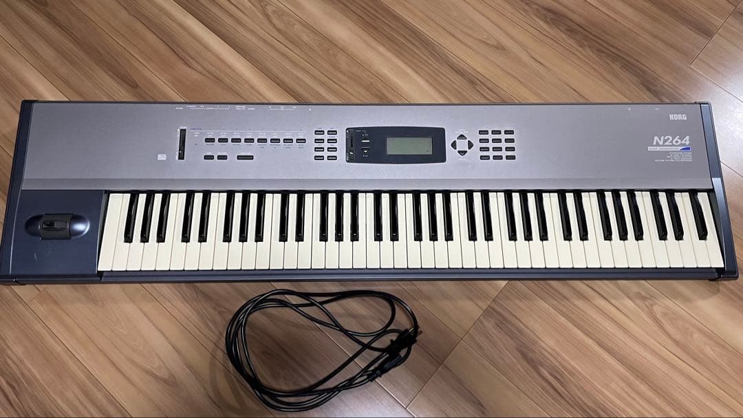 Korg N264 76-Key Music Workstation Synthesizer Keyboard Tested Low Battery 12.7