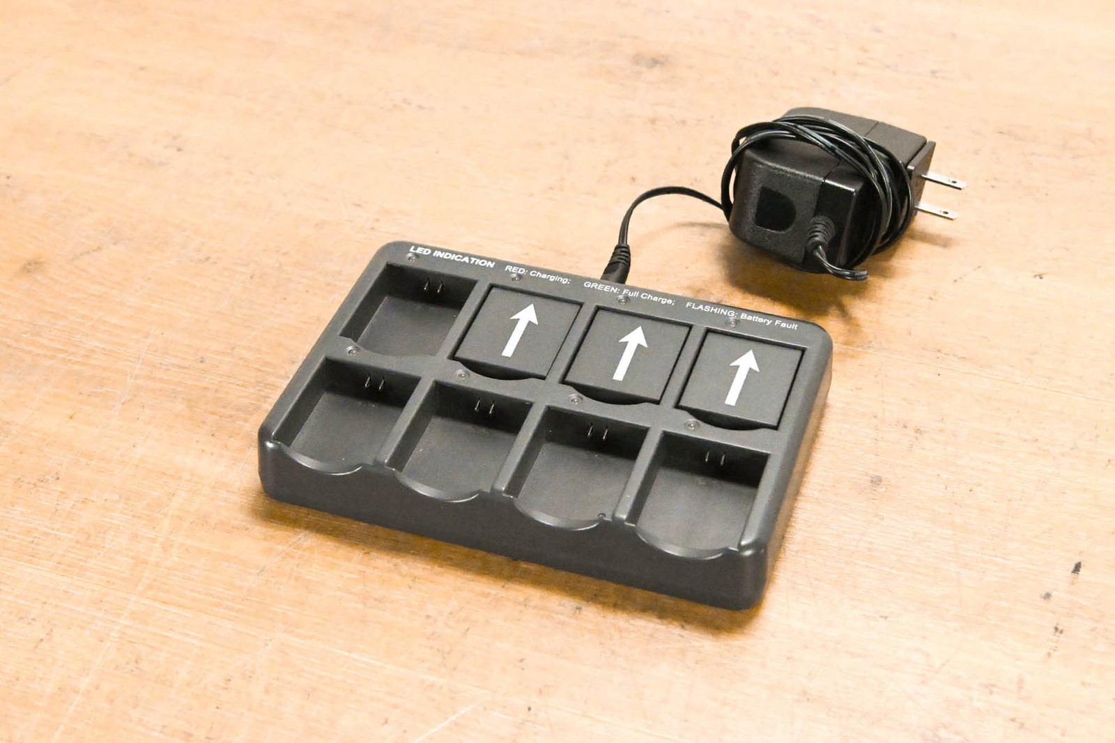 Eartec CH-LX8E UltraLITE HD HUB 8-Port Multi-Charger w/ Batteries CG0108K