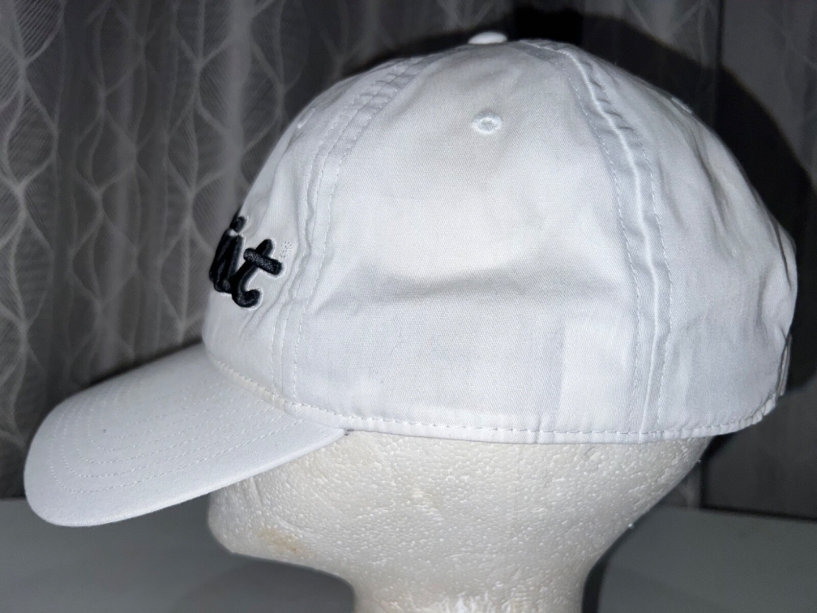 Titleist embroidered in Black on White on White Hat Cap Hook Loop Gray Band EUC