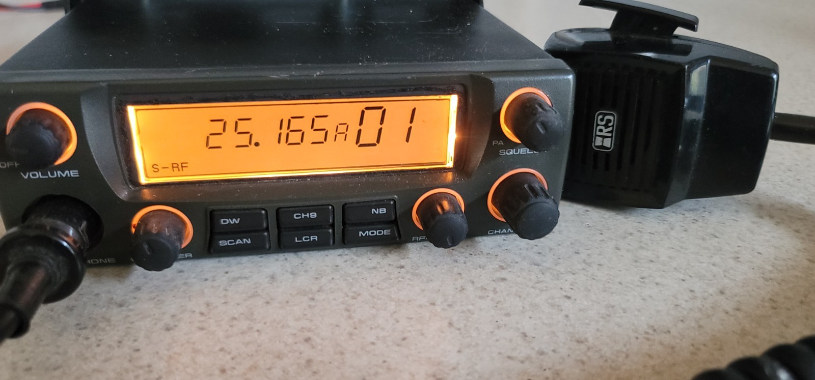 RADIO SHACK TRC 485 CB RADIO AM SSB