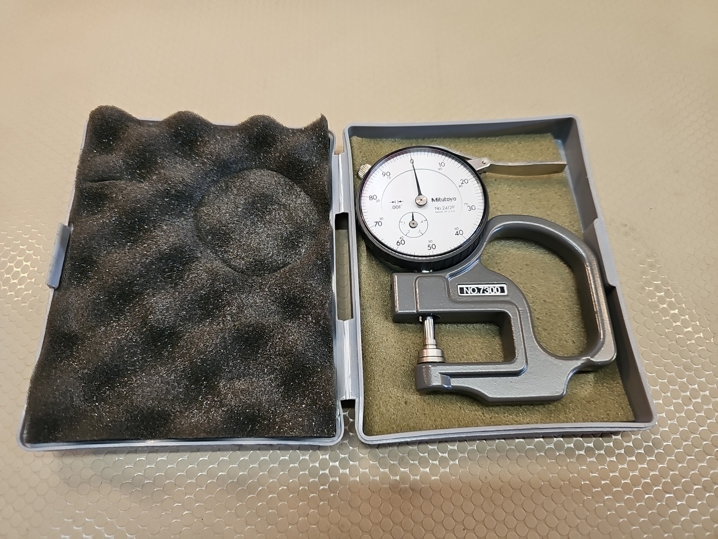 Mitutoyo Dial Thickness Gage 7300 W/ Upgraded Dial 2412F *Unused?*