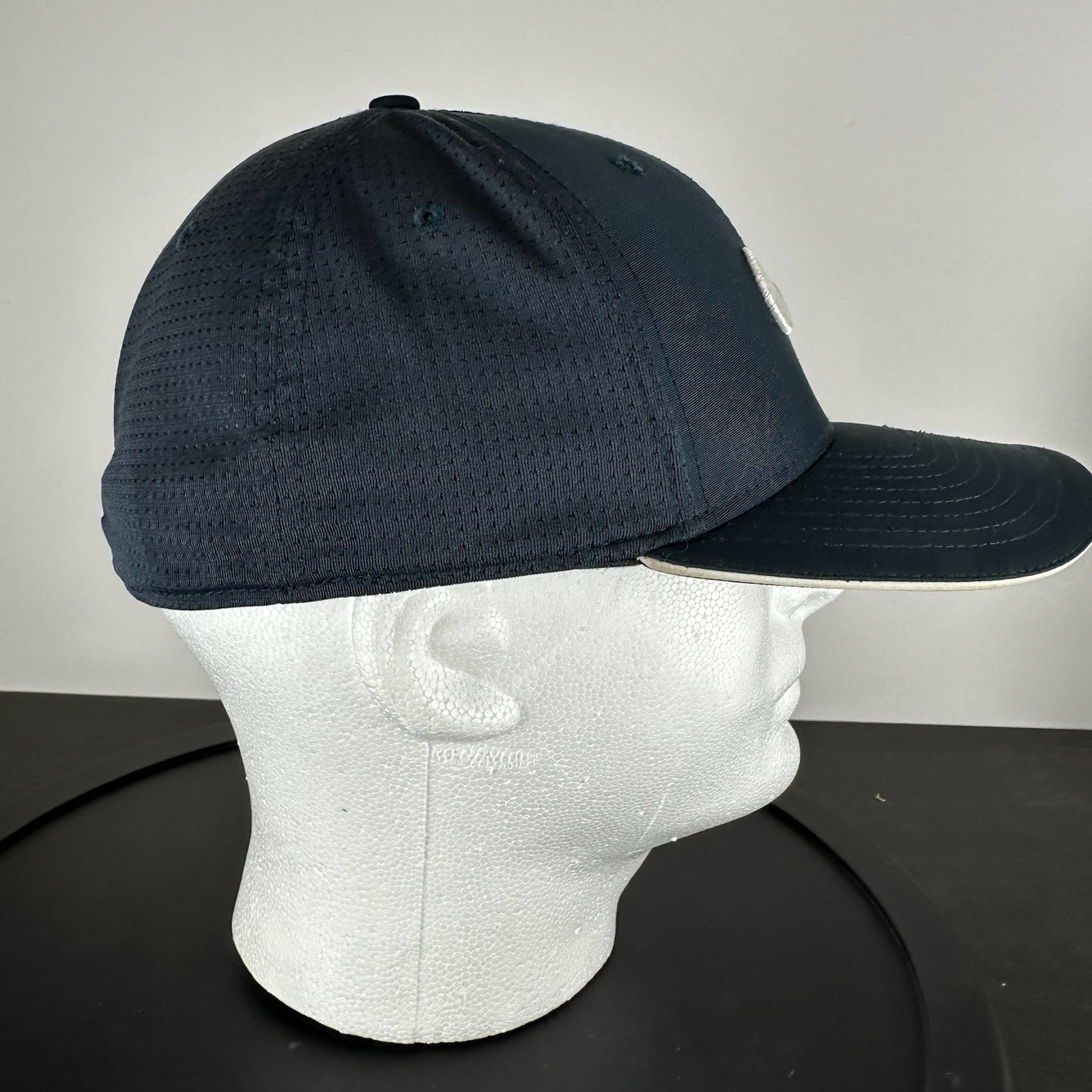 Nike Classic99 Dri-fit Golf Hat Cap Size Stretch Fit M/L Teal Perforated Fitted