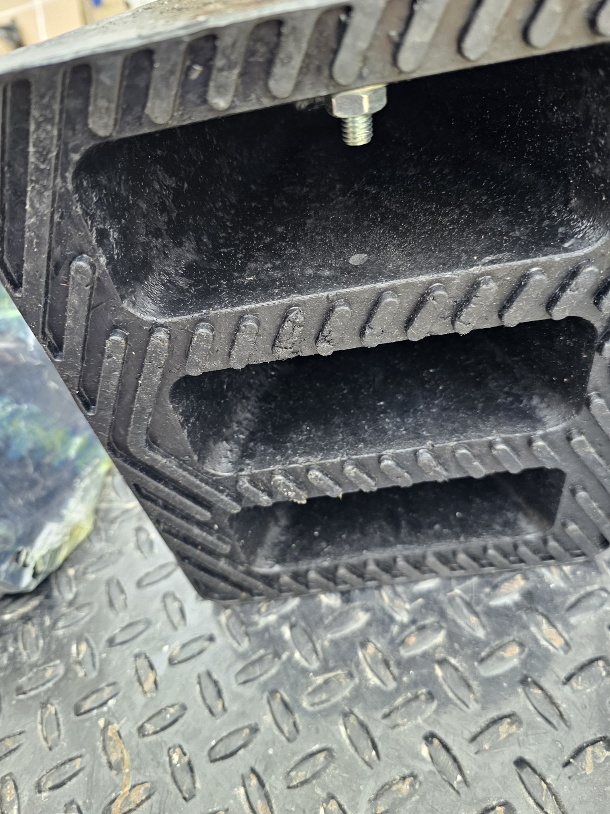 Pyramid Wheel Chock 0020420 Imperial 5042
