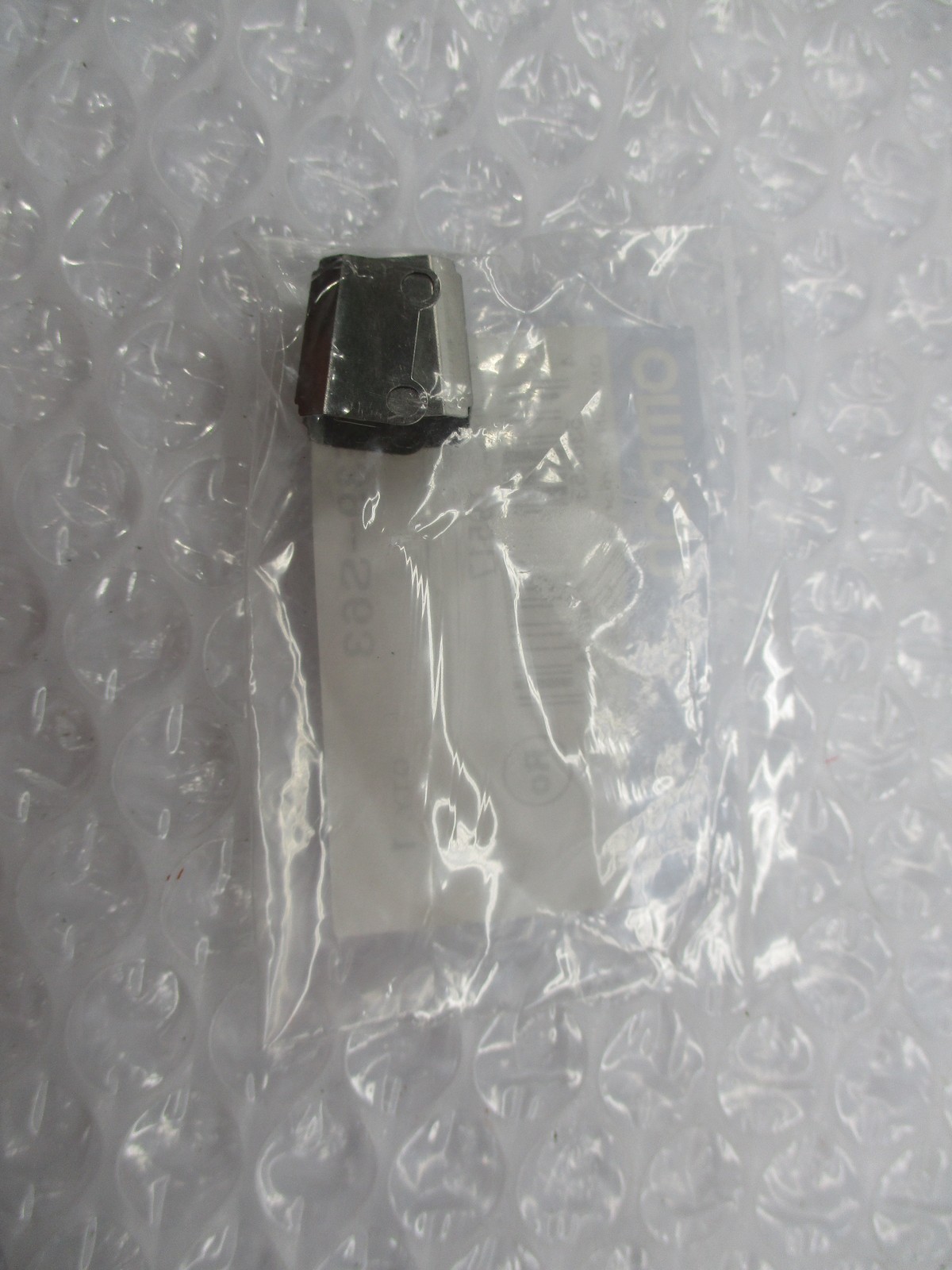 OMRON E39-S63 APERTURE CLIPON NSMP