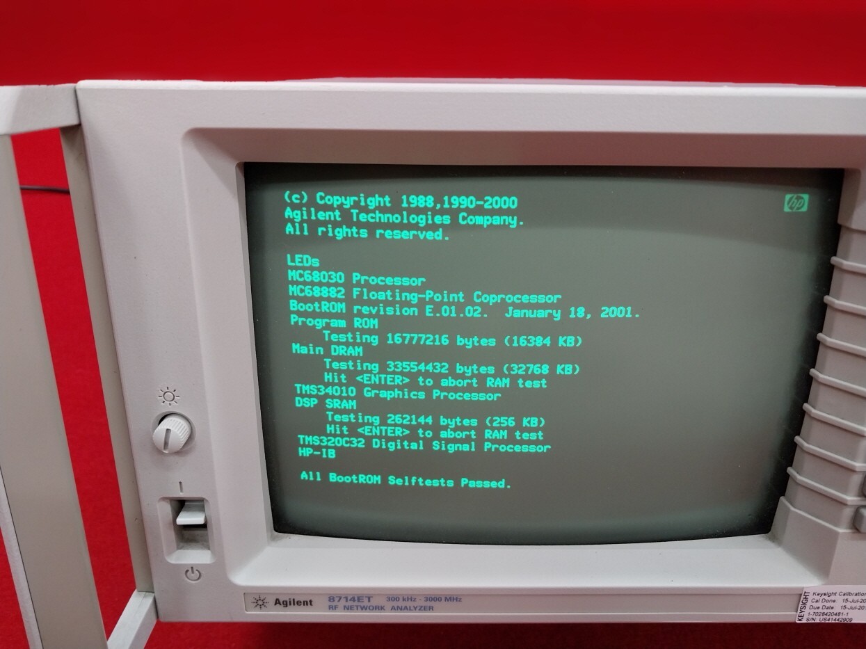 Agilent 8714ET. 300KHz-3000MHz RF NETWORK ANALYZER