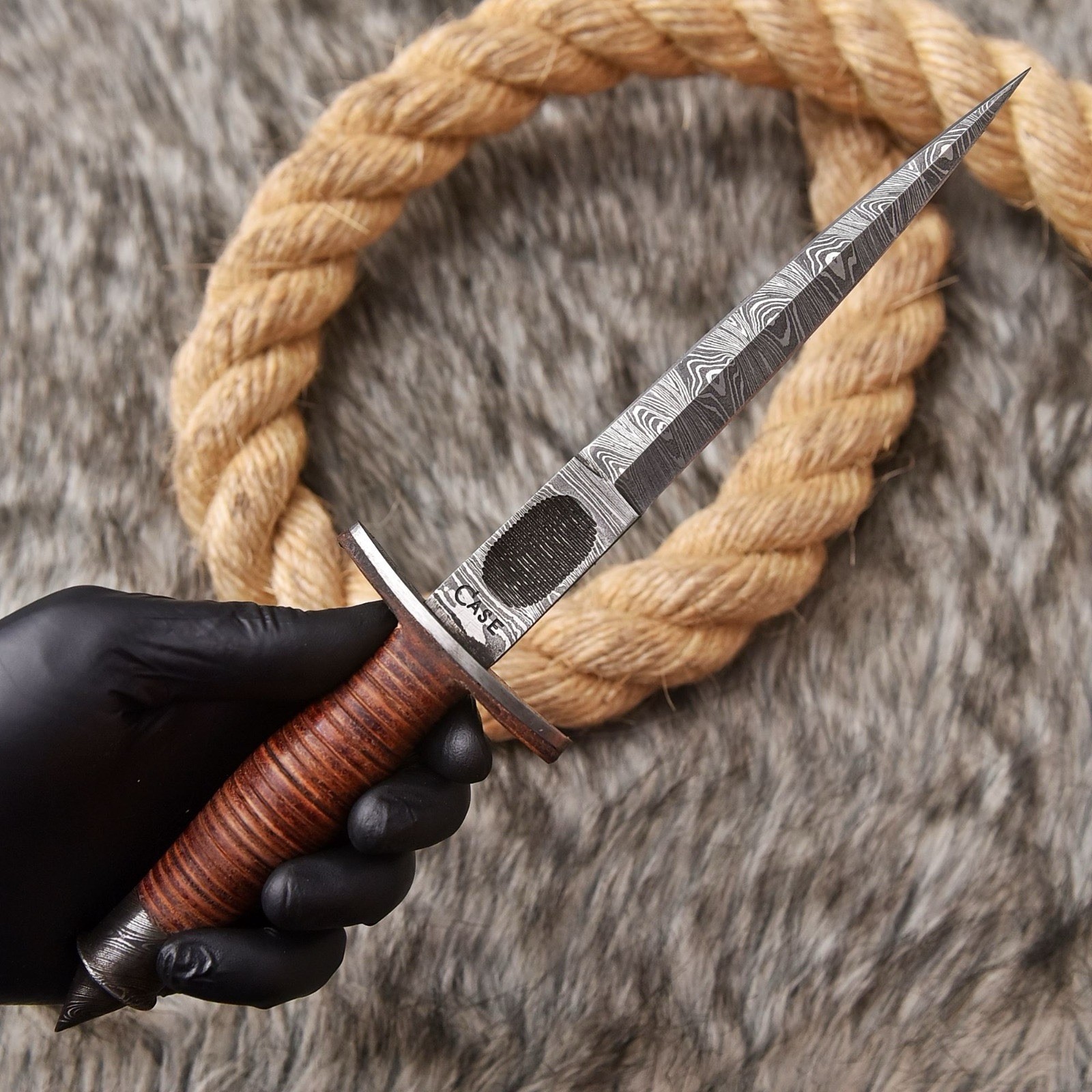 V-42 FSSF Stiletto Dagger Knife Case Spike Fix Damascus Double Edge Blade War