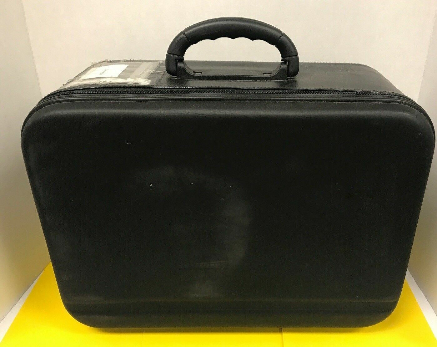 CTX EZPro 580 LCD PROJECTOR w/ CASE, CORDS, ADAPTERS (PREOWNED)