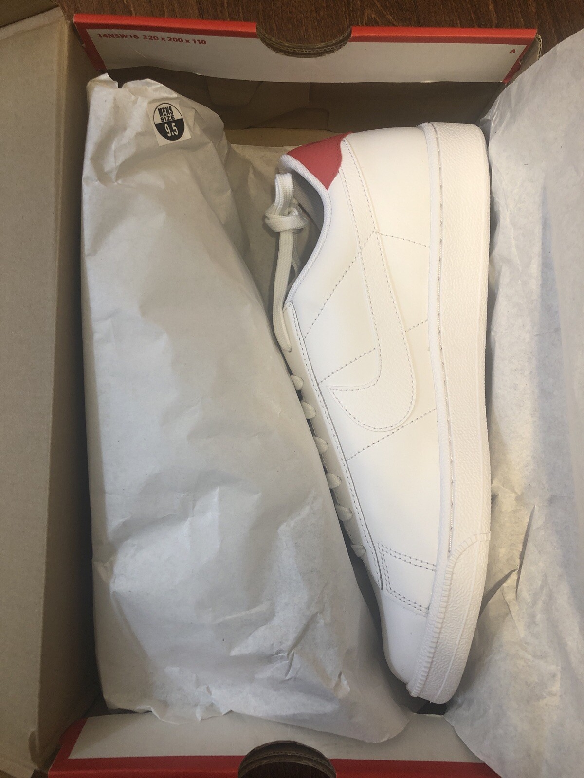 Nike Tennis Classic CS Casual Shoes White Red 613613-113 Men's SZ 9.5