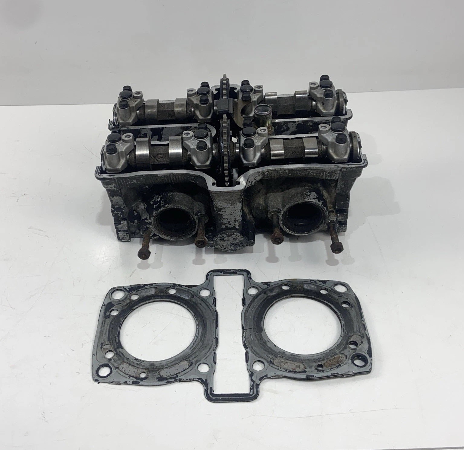 ♻️ Yamaha V-MAX VMX 1200 1985 - 2007 Front Cylinder Head with Camshafts Valves♻️