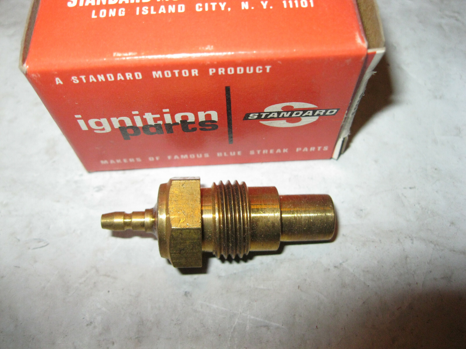 Engine Coolant Temperature Sender Standard TS-64