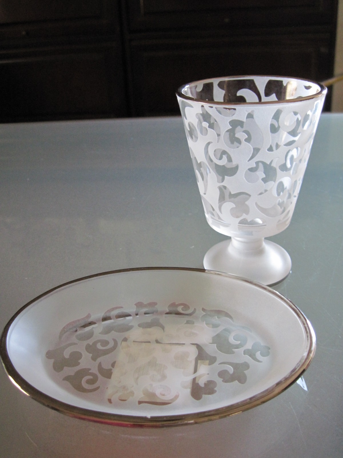 Croscill Bathroom Clear Soap Dish & Mug Set with Silver Rims NEW