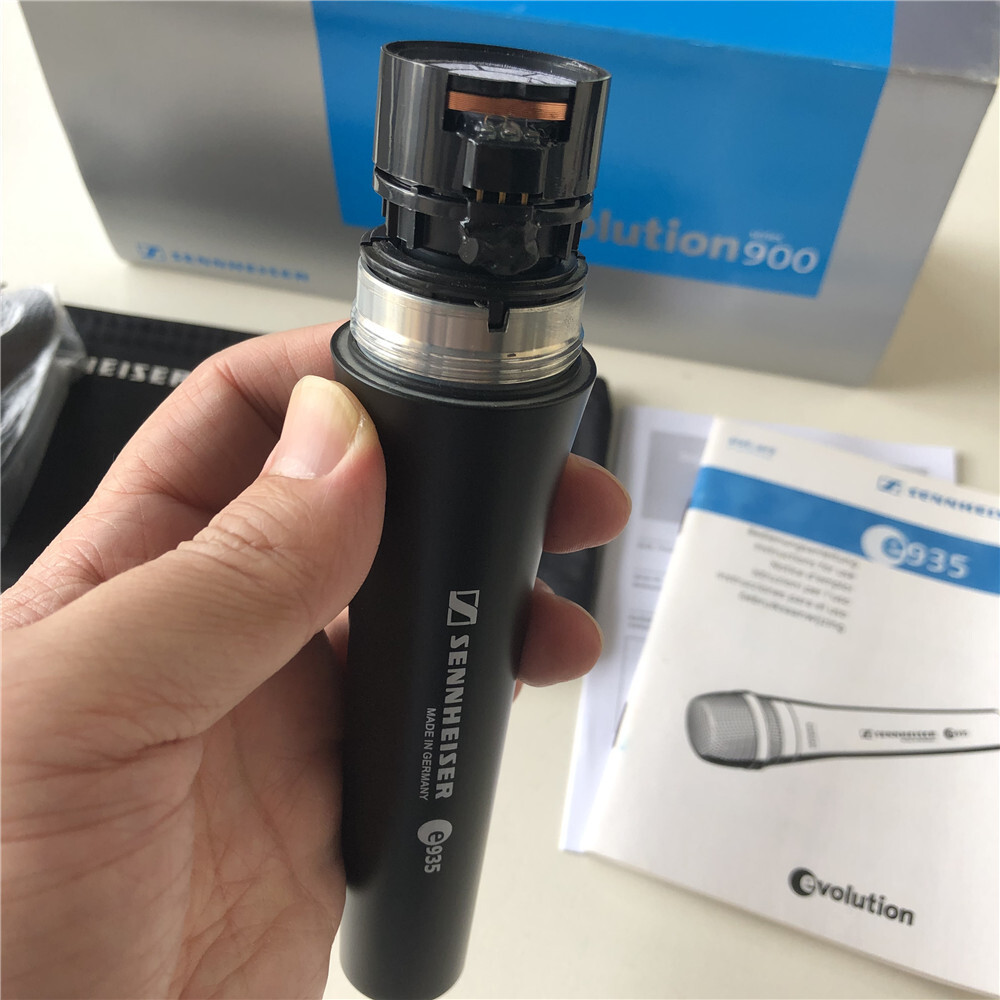 Sennheiser e935 Dynamic Wired Professional Microphone - Early Box Version