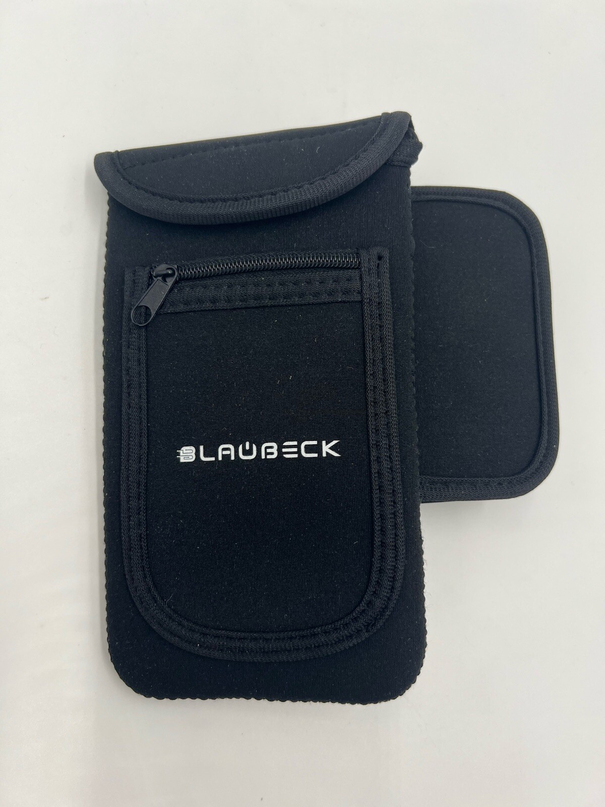 NEW Blaubeck Magnetic  Water Bottle Holder for Gym Black Color