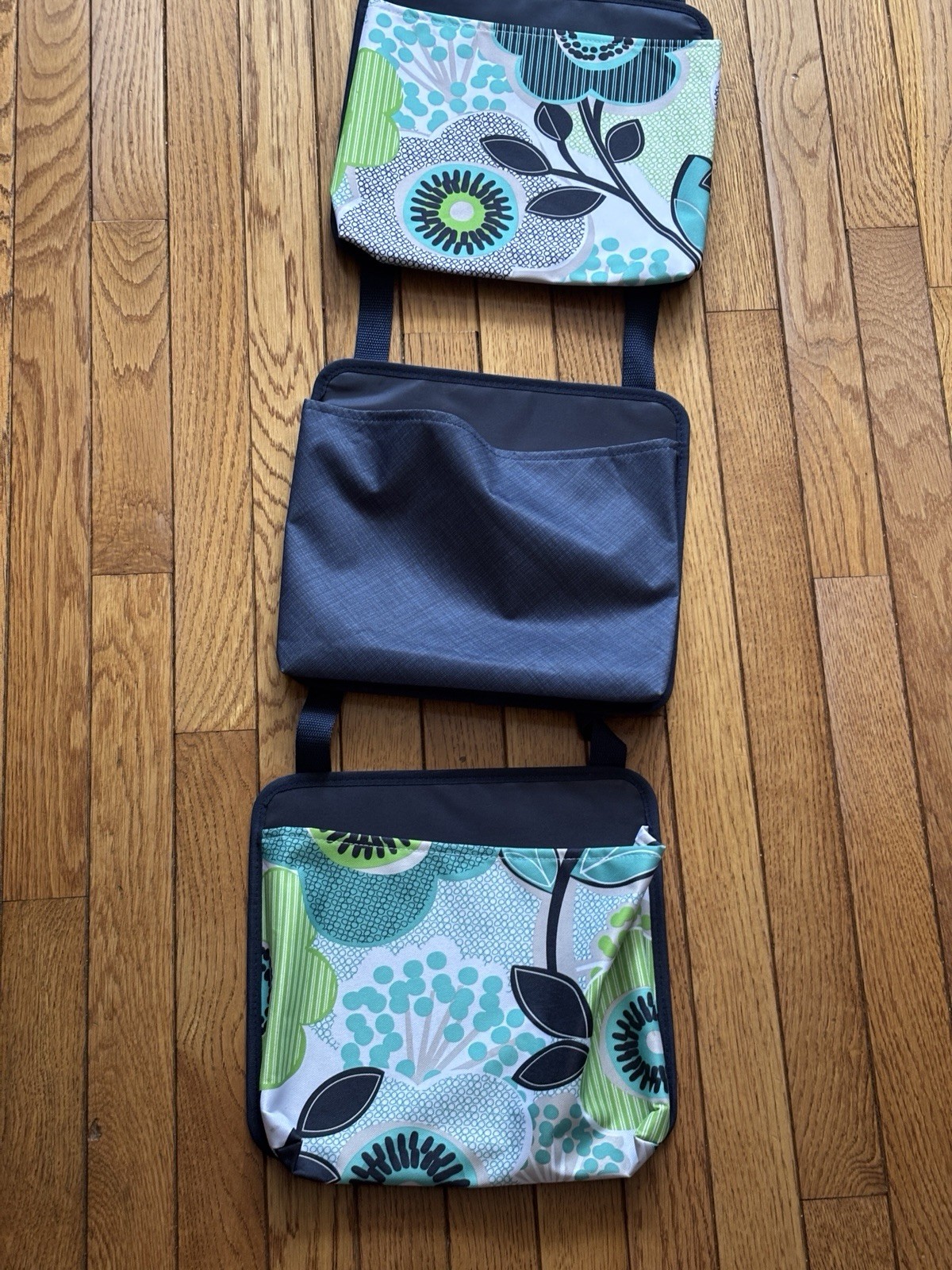 Thirty-One 31 Oh Snap Pockets Two Fabulous Floral 4830  One Navy-NEW Without Tag