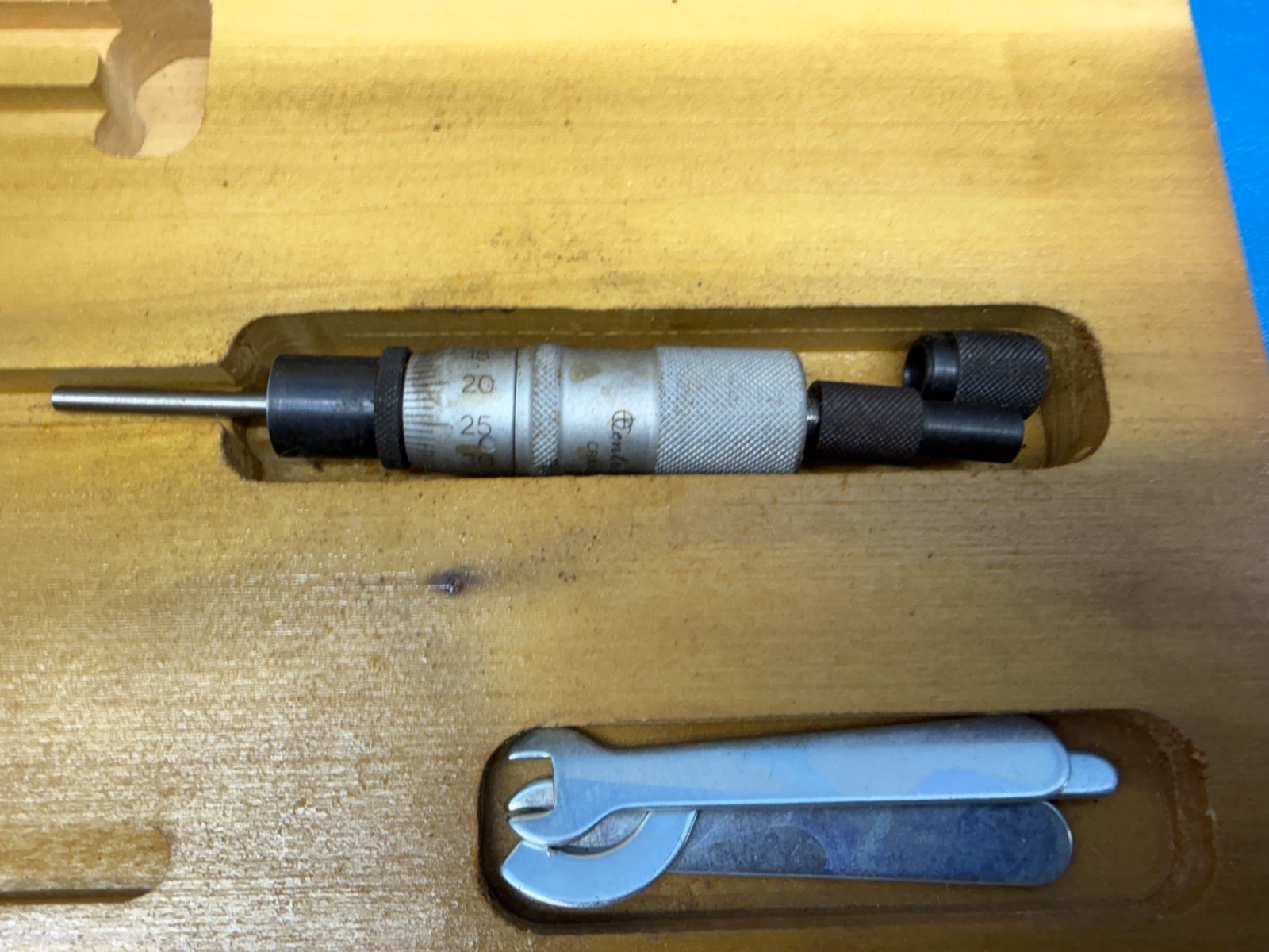 OTC 222462 0-250MM 8-Piece Depth Micrometer Set