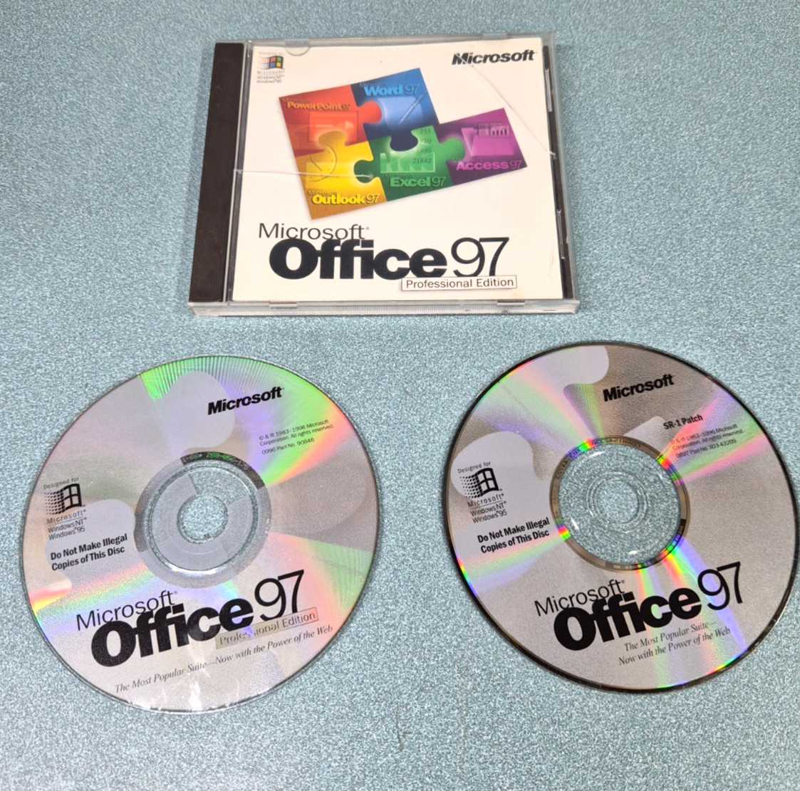 Microsoft Office 97 Pro Netscape Running Windows 98 CD Professor Teaches Lot