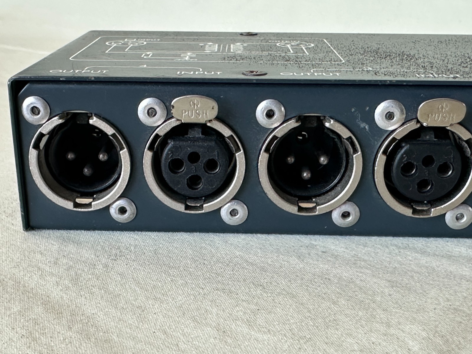 BSS BROOK SIREN AR 204 Quad Line Balancing Unit 4 IN X 4 OUT 15 HZ TO 25 K