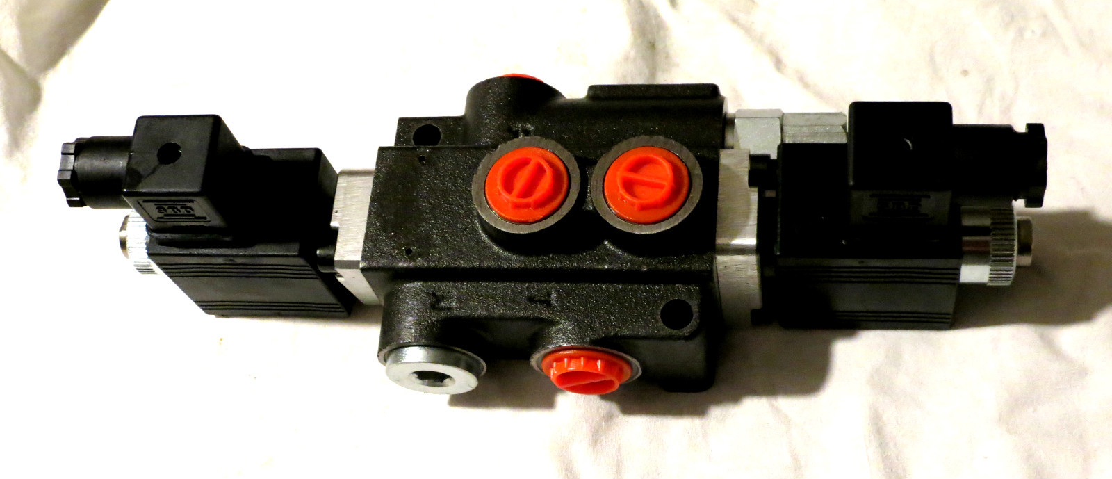 Double Acting Electric Control Valve 12 Volt 1 Section Monoblock Valve 12 Volt