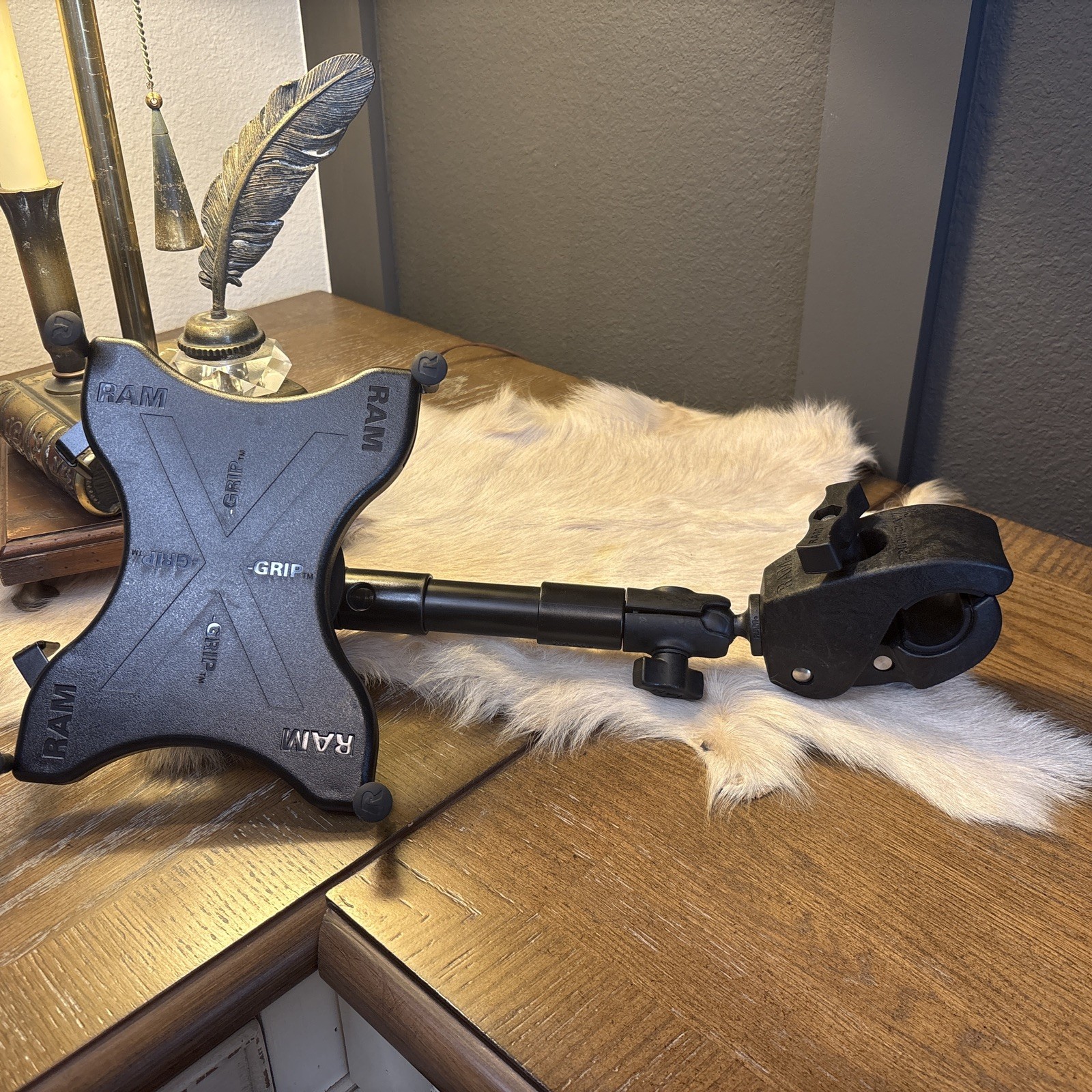 RAM Mount X-Grip Universal TabletHolder With Ram Tough Claw Articulating