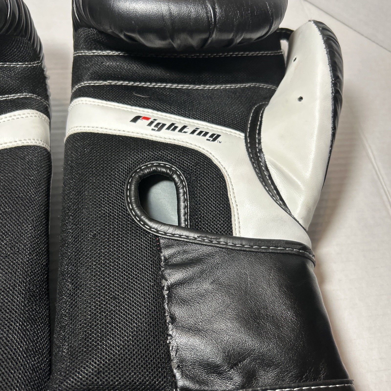 Fighting Boxing Gloves