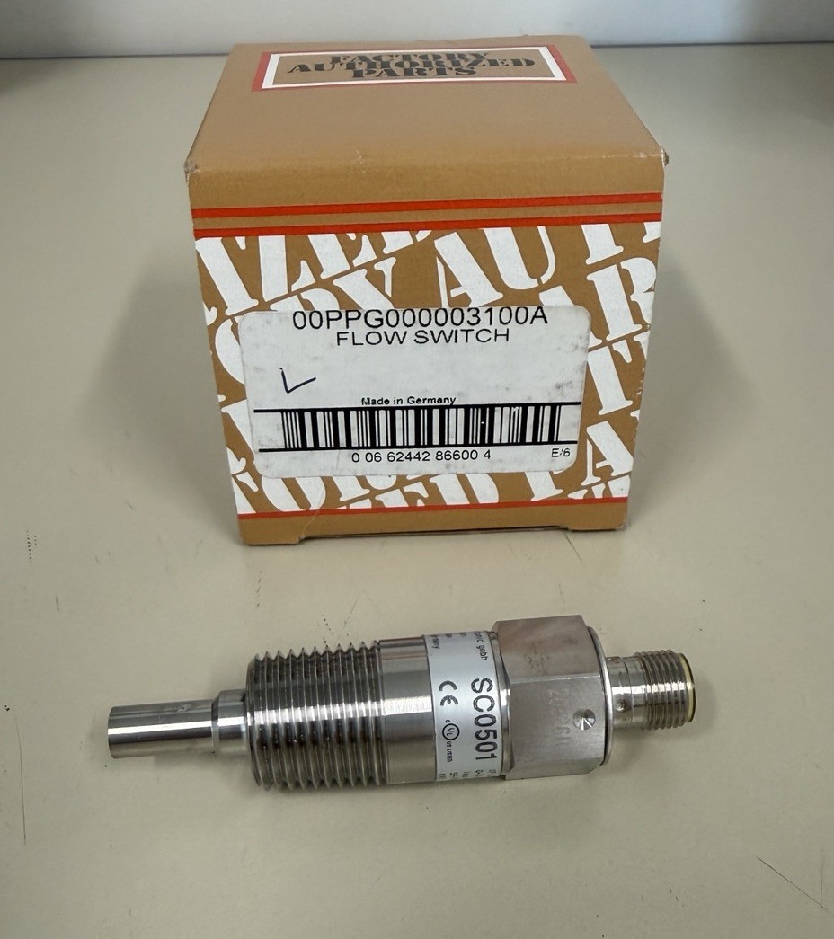 NEW IN BOX SC0501 Flow Switch, 1/2" NPT  24VAC/DC, PNP, 20526B IFM Efector