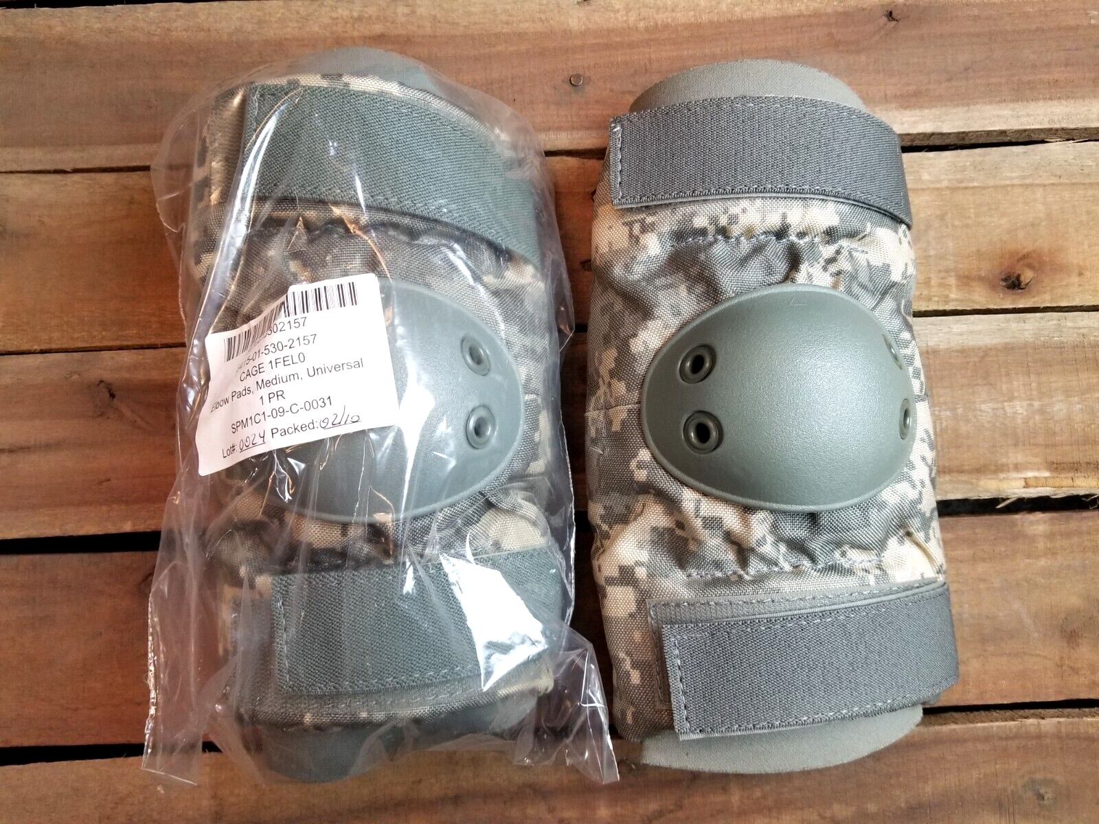 NEW USGI ARMY MILITARY BIJAN ACU DIGITAL CAMO TACTICAL ELBOW PADS MEDIUM NIB