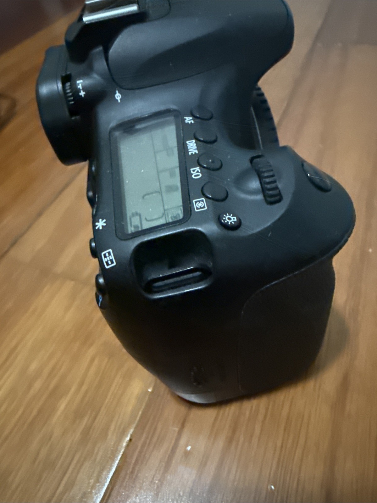 CANON EOS 60D 18 MP DIGITAL CAMERA BODY (SHUTTER COUNT - 15426)