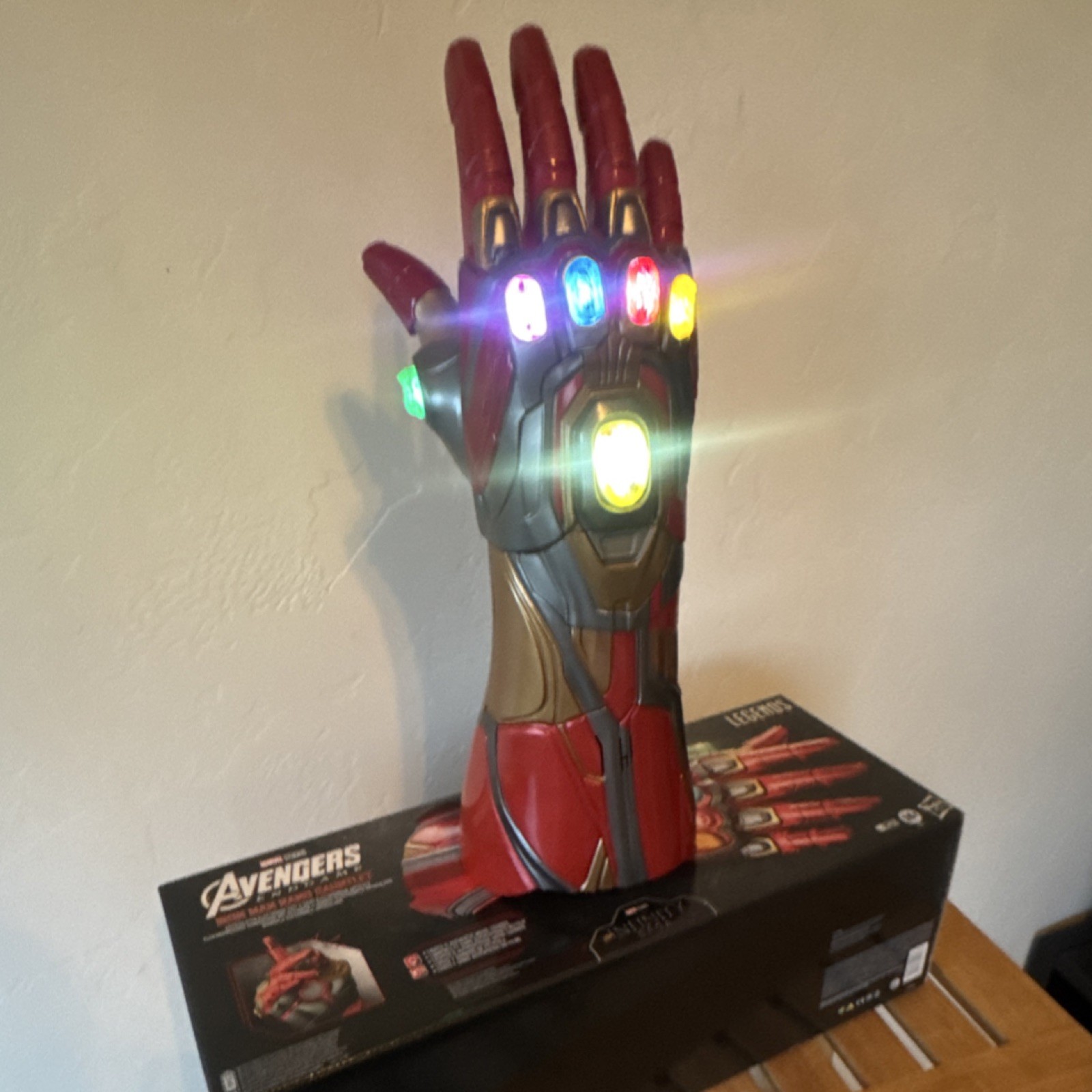 Hasbro Iron Man Nano Gauntlet Avengers Endgame Reproduction Movie Prop