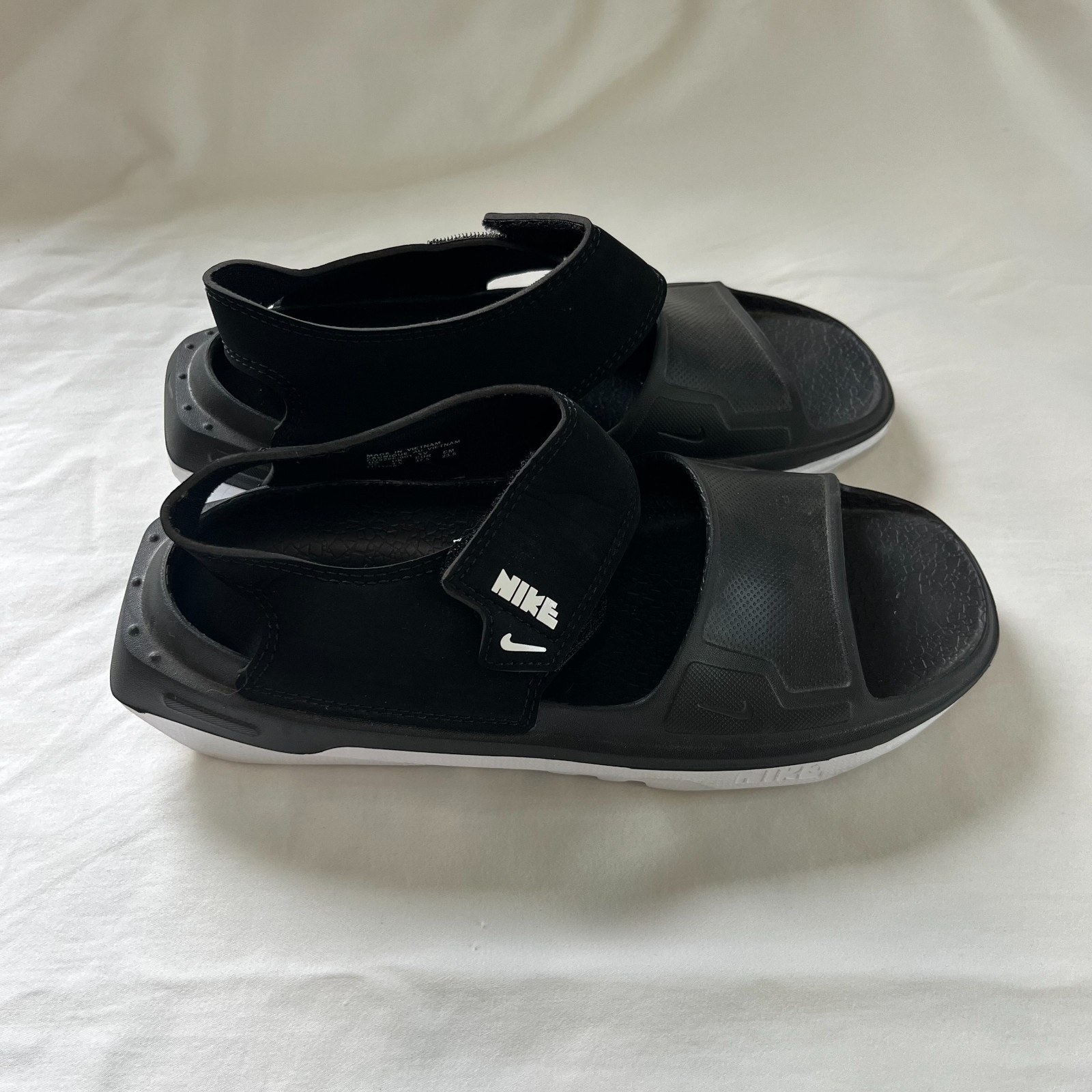 Nike Playscape Big Kids Black Sandals CU5296-001 US 5Y / Women’s 6.5