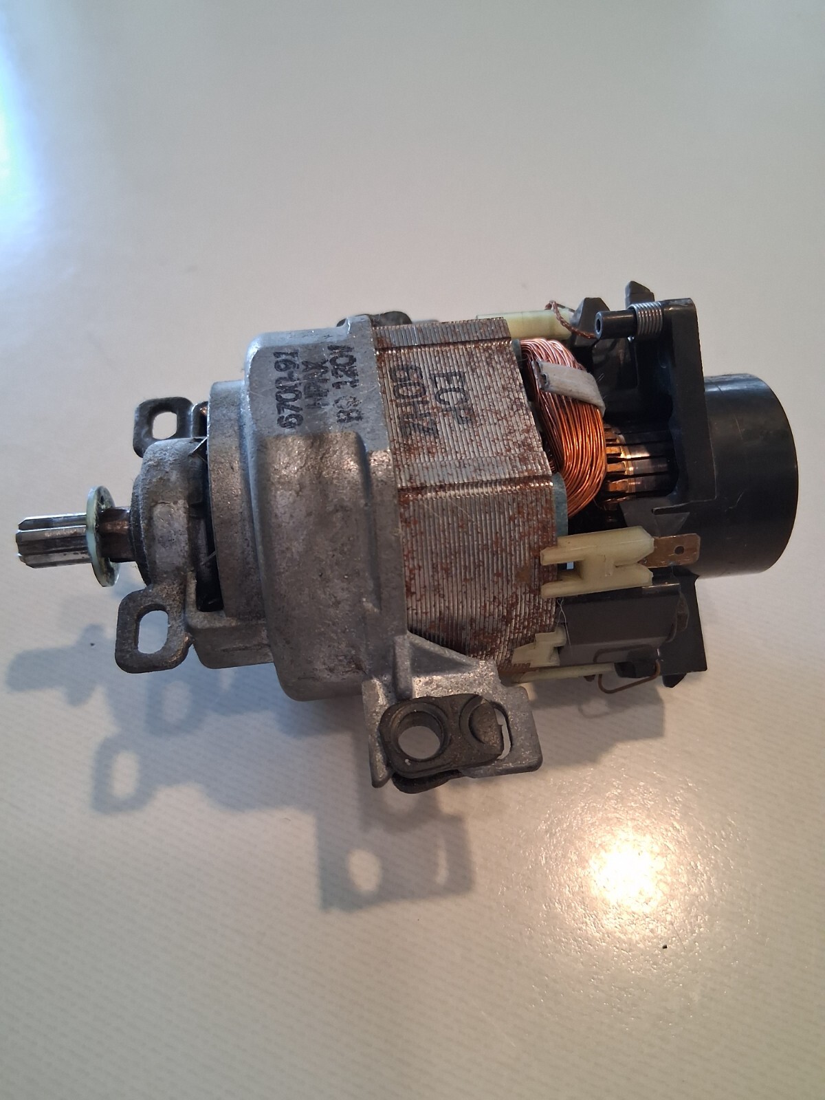 lux 4000 upright lower motor