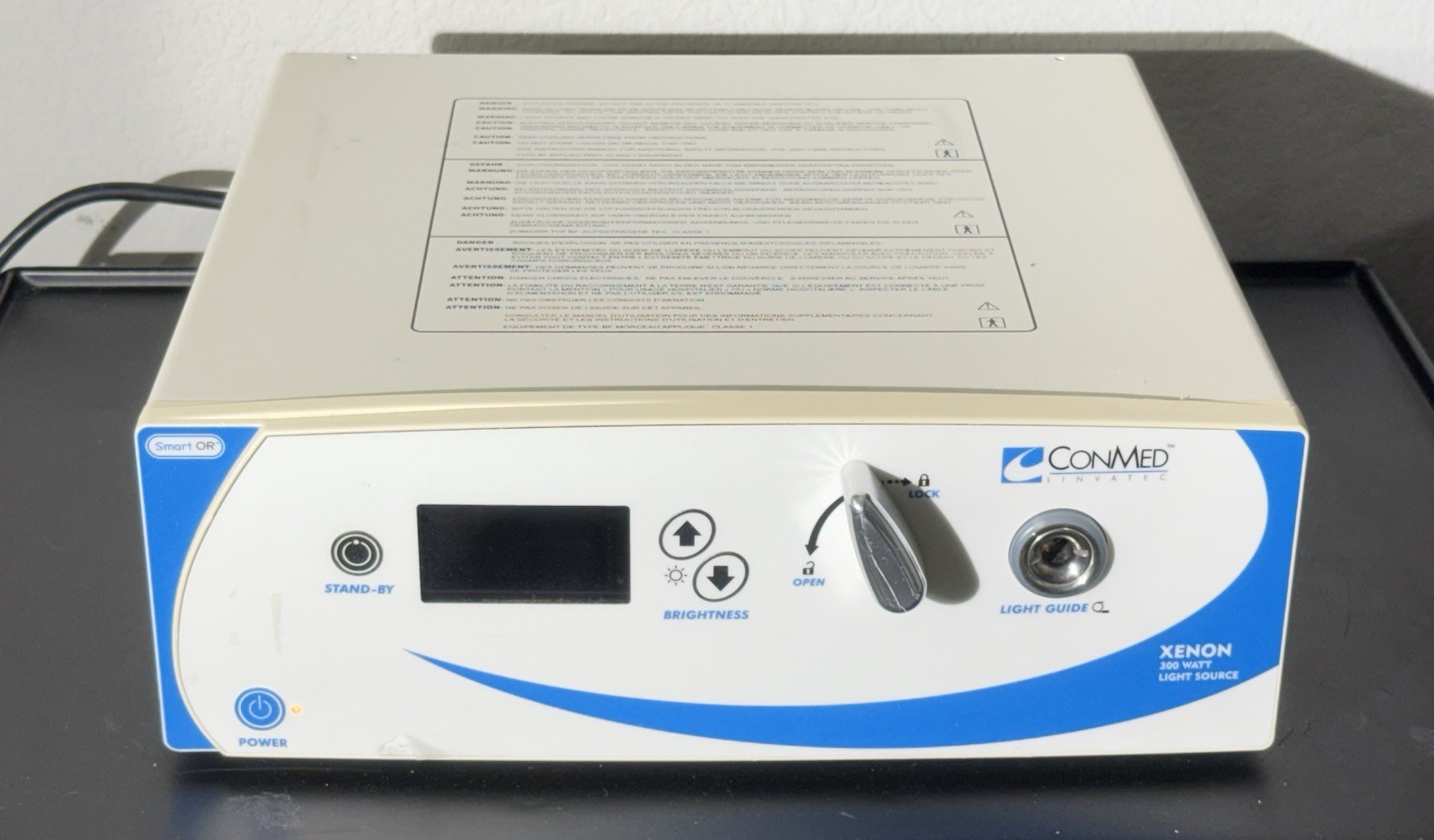 ConMed Linvatec LS7700 Xenon Light Source 300 Watt