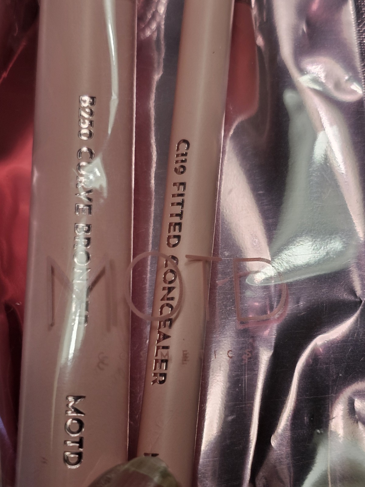 MOTD Makeup Brush Set 2 pc Pink Concealer & Bronzer