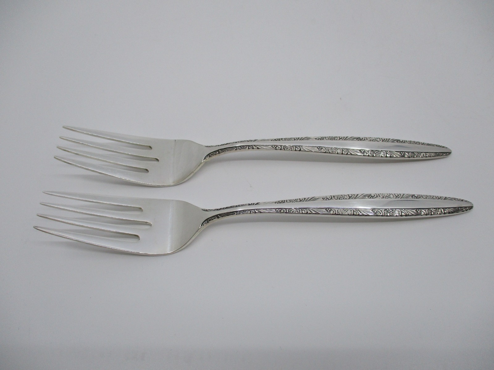 TOWLE  SILVERPLATE CANDLEGLOW - 2 SALAD FORKS - 7 1/8" - 07I