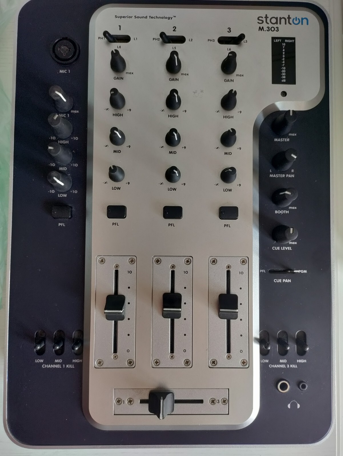 Stanton M.303 Mixer