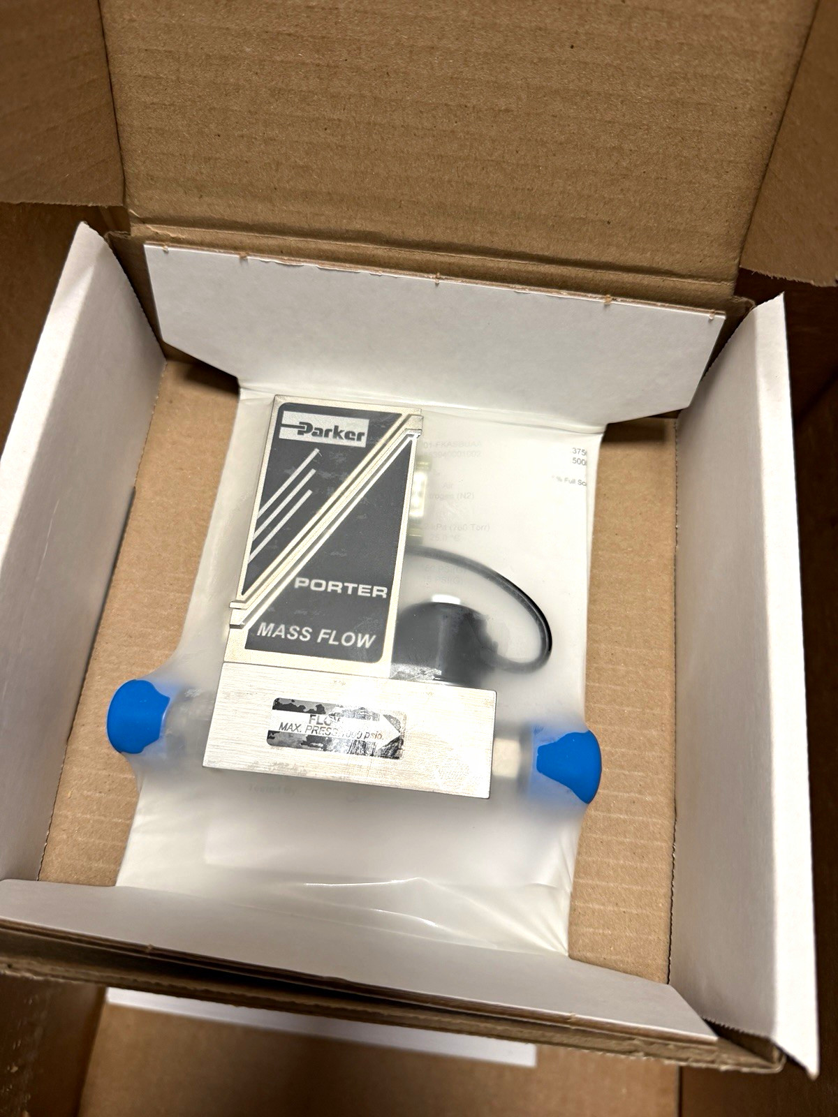 Parker Series 200 Mass Flow Controller Kit w/ Manual, N2, 500 Max, 1/4 in