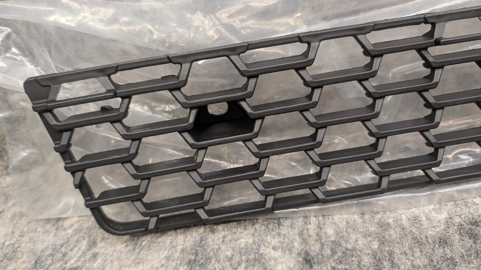 Lower Mesh Grille Insert for 2018-2021 Freightliner Cascadia - Black 🔥New🔥
