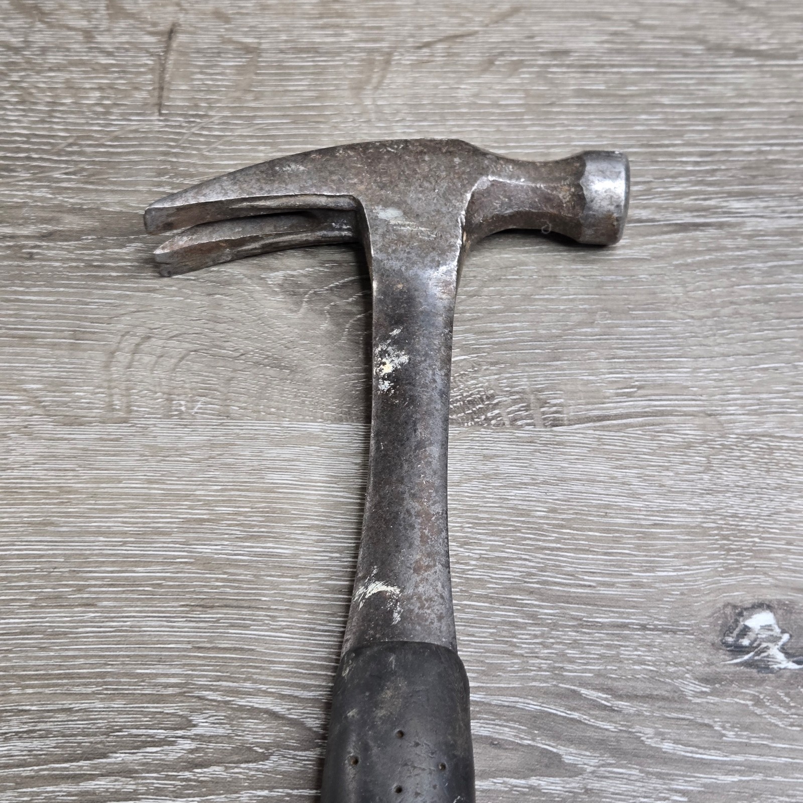 Vintage SEARS CRAFTSMAN  16oz Steel Shaft Rubber Grip Triple Claw Hammer