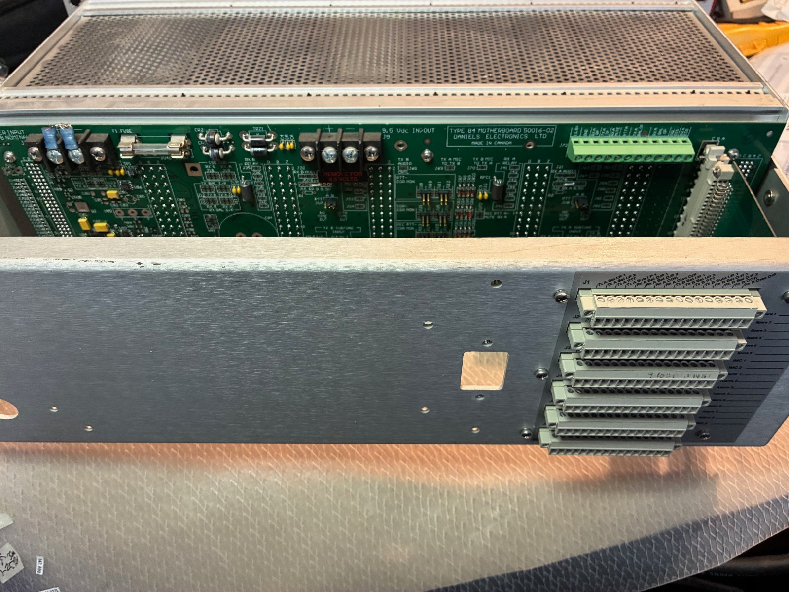Daniels Electronics UHF Duplex Link/Repeater System, Programmable 406-430 MHz