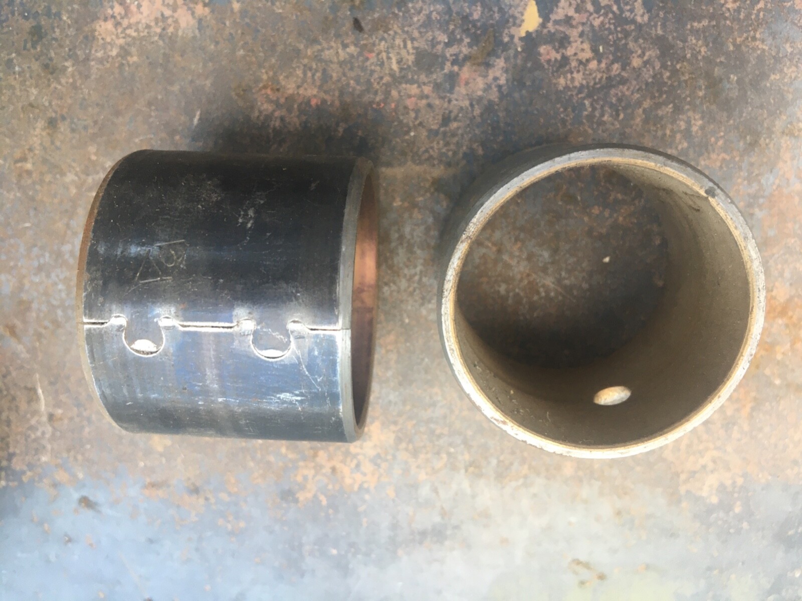 2 NOS Case CNH A21069 Bushing A21722 Free Shipping