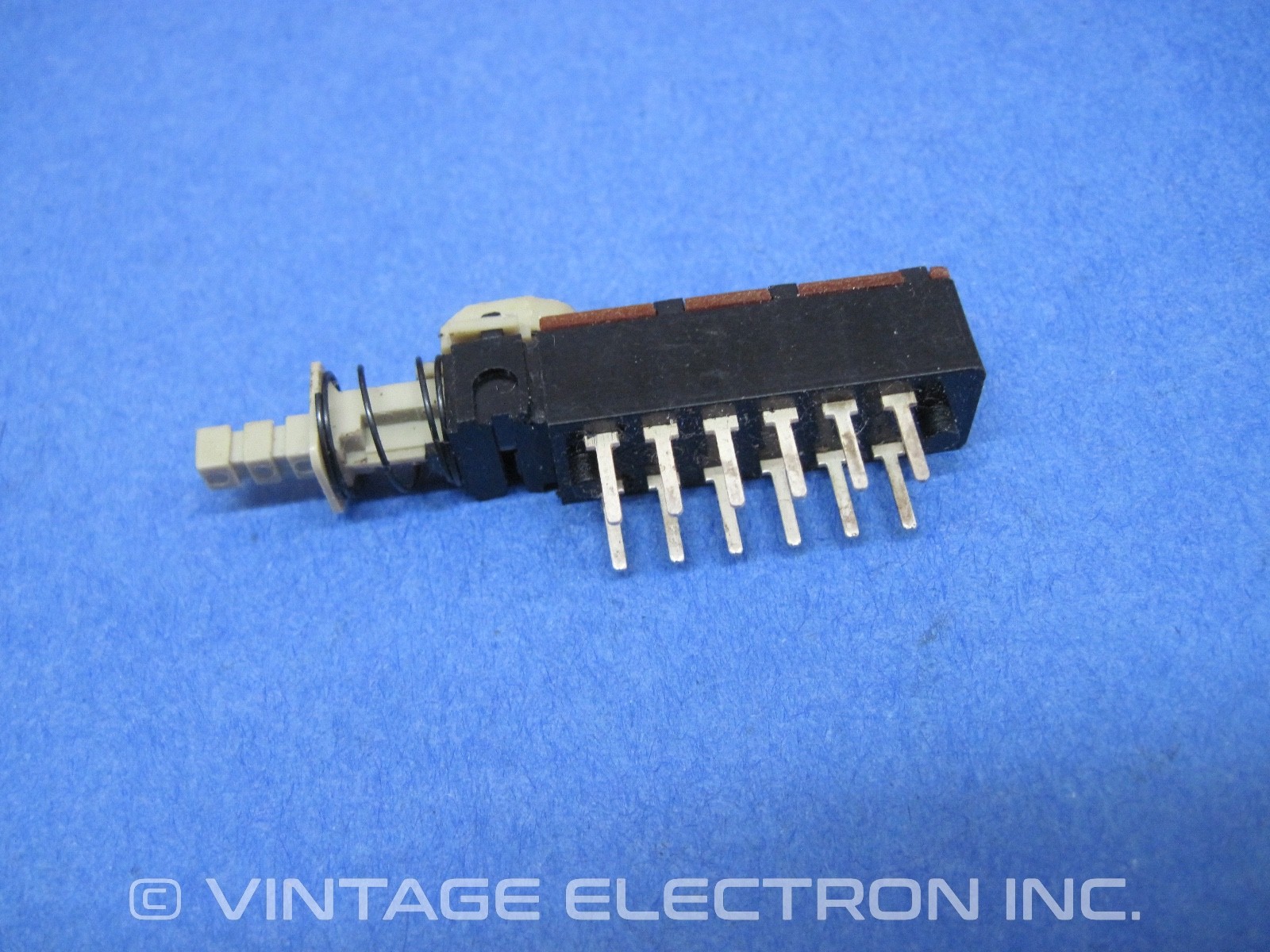 (1) NEW - KIE Pushbutton Switch Assy (Made In Korea): 4PDT, 12-Pin, $3.90/ea