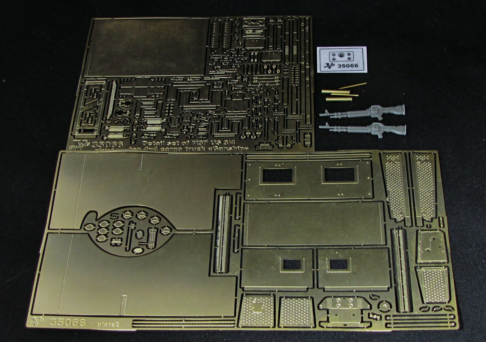 Detail  set of M37 US 3/4 ton 4x4 cargotrack "Gunship" 35066 Roden kit 806