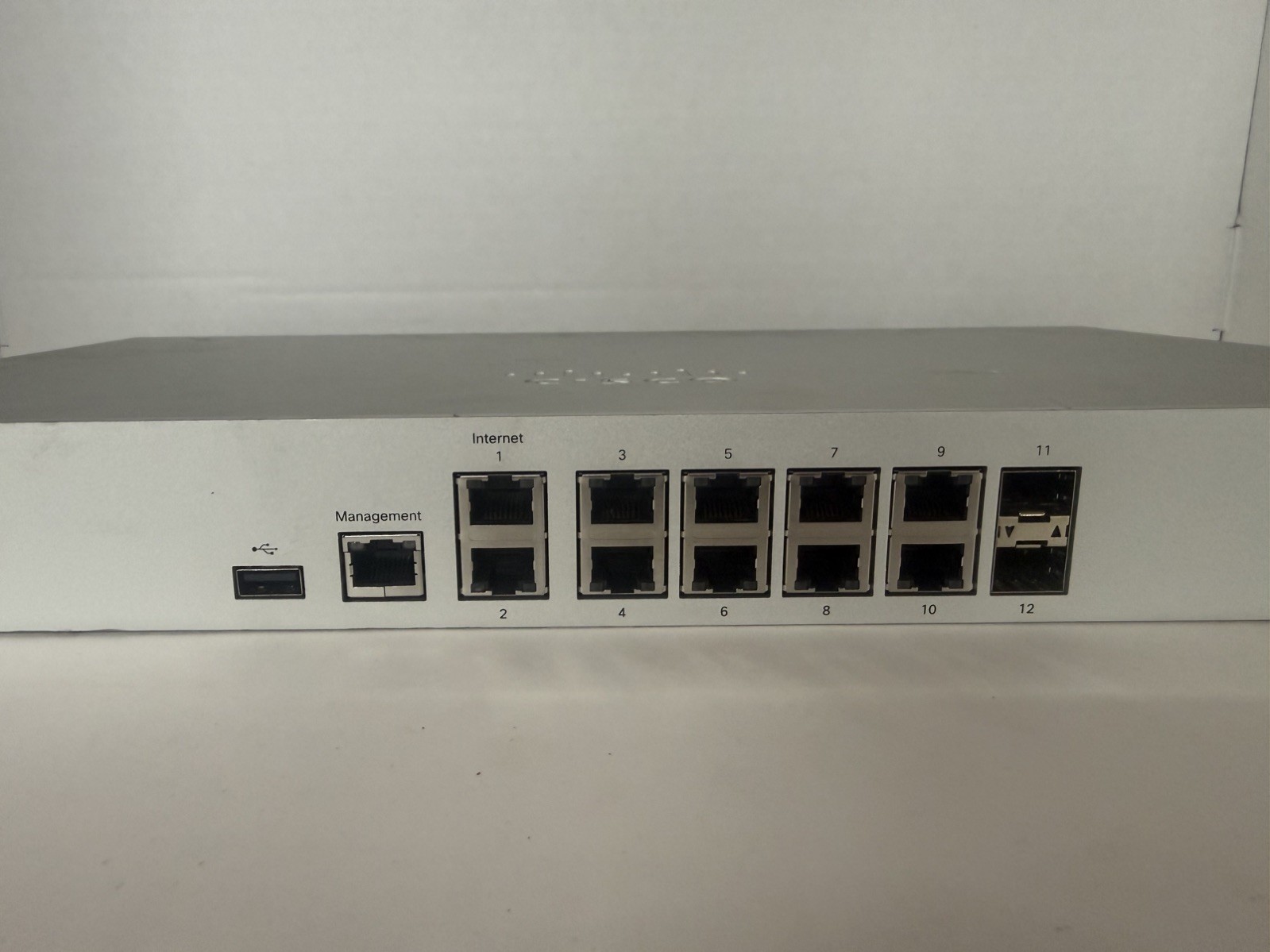 Cisco Meraki MX84-HW Cloud Managed Security Appliance Firewall Powers On