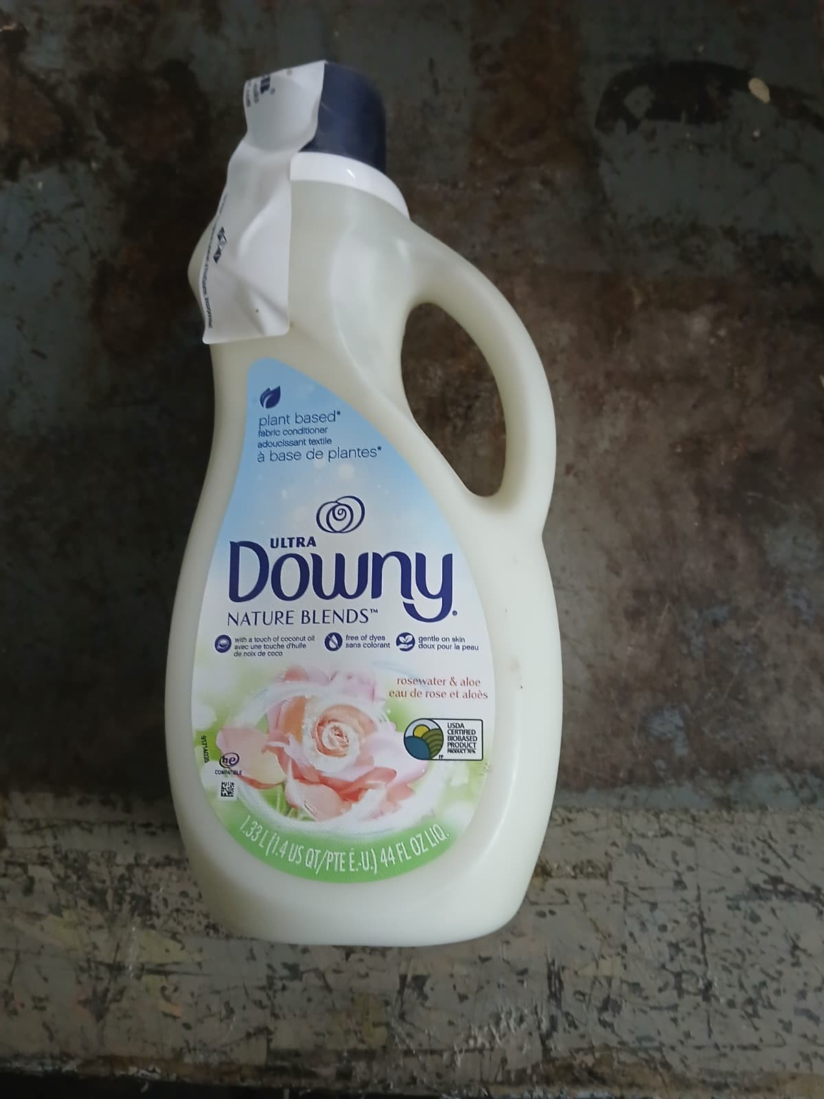 Ultra Downy Nature Blends Fabric Conditioner, Rosewater and Aloe, 44 Fl Oz