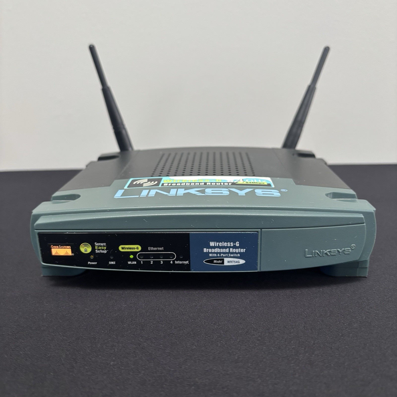 LINKSYS Wireless-G 2.4 GHz 54 Mbps 4-Port Broadband Router Model WRT54G