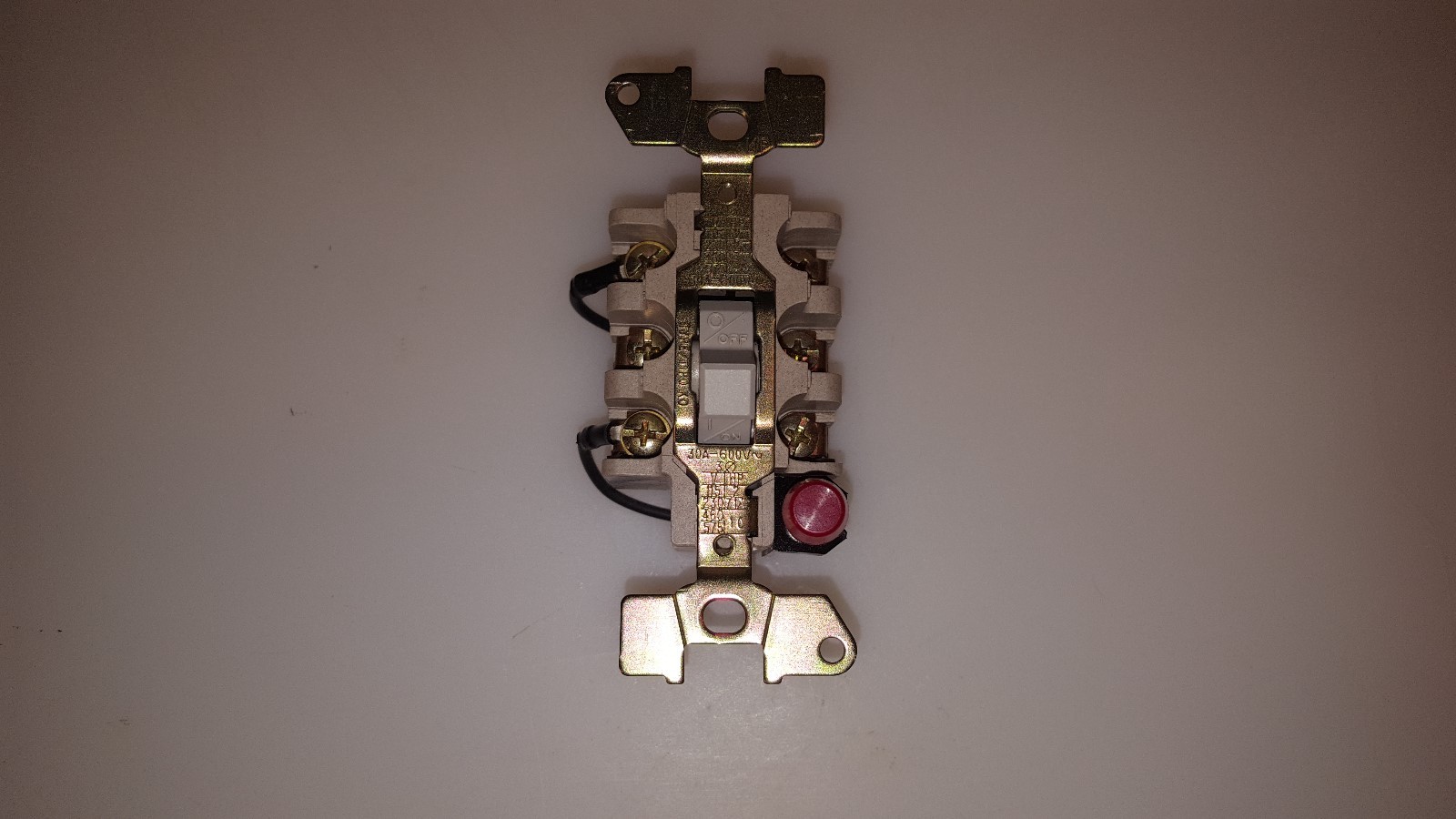 SIEMENS MMSK02B MANUAL 3-POLE TOGGLE SWITCH 575VAC @ 3HP OPEN TYPE RED PILOT LT
