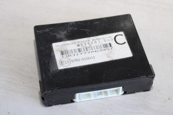 2007  toyota matrix corolla 89780-02140 COMPUTER TRANSPONDER KEY keyless e69
