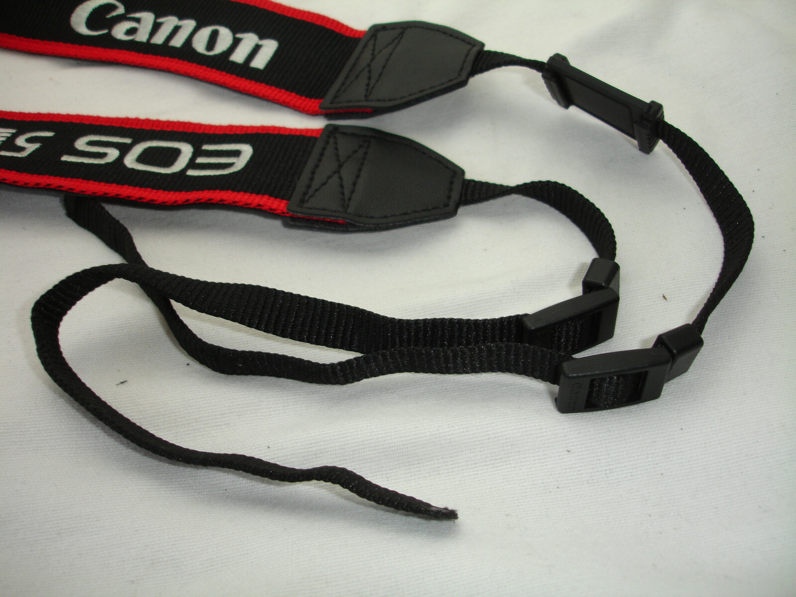 CANON EOS 5D Mark IV CAMERA NECK STRAP , Genuine / OEM