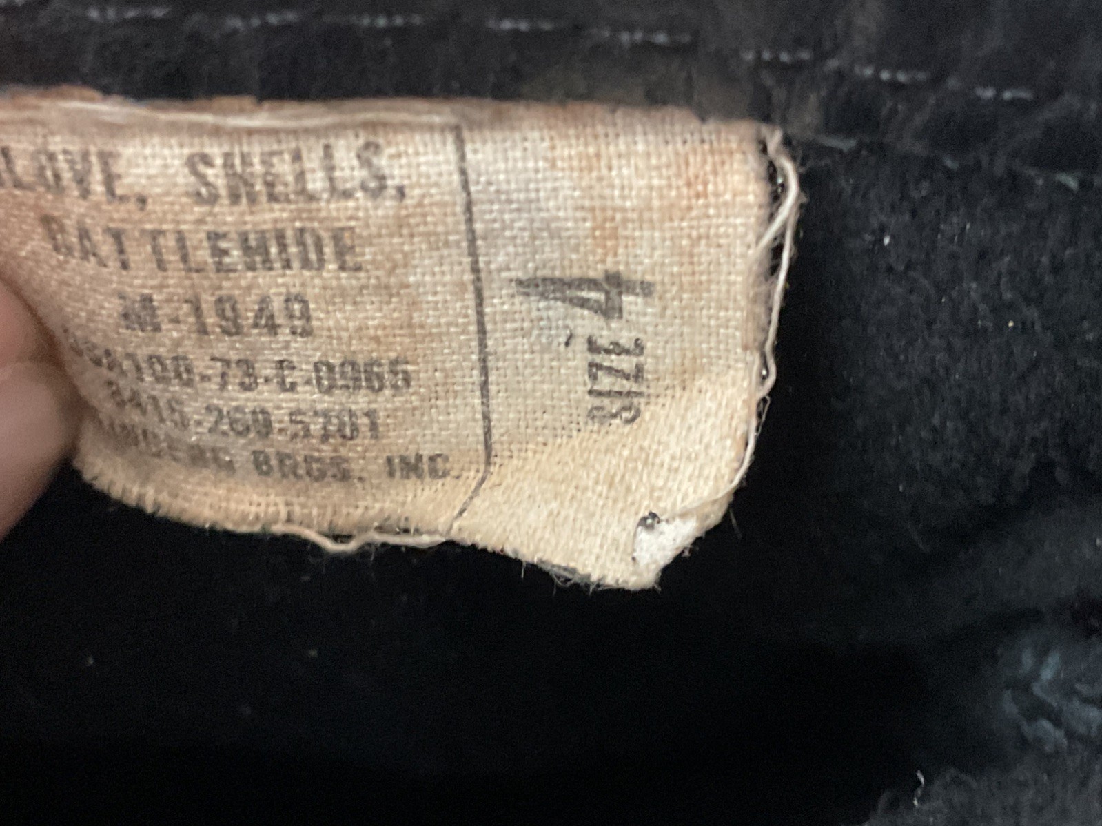 US Army M-1949 Military Gloves and shells Cowhide and Wool Size 4 stienberg bros